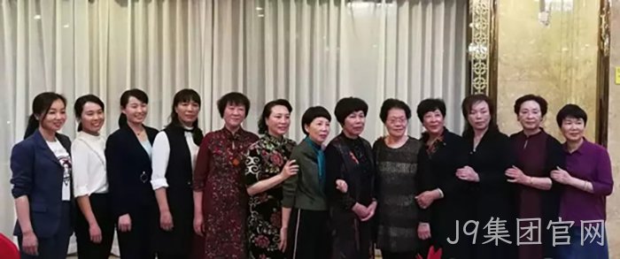 汪月霞率“六连”老战士来J9集团官网参观指导 汪月霞率“六连”老战士来J9集团官网参观指导
